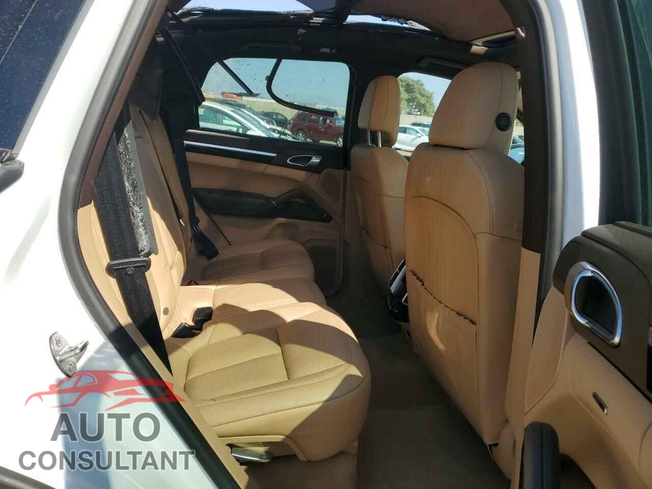 PORSCHE CAYENNE 2017 - WP1AA2A28HKA83950