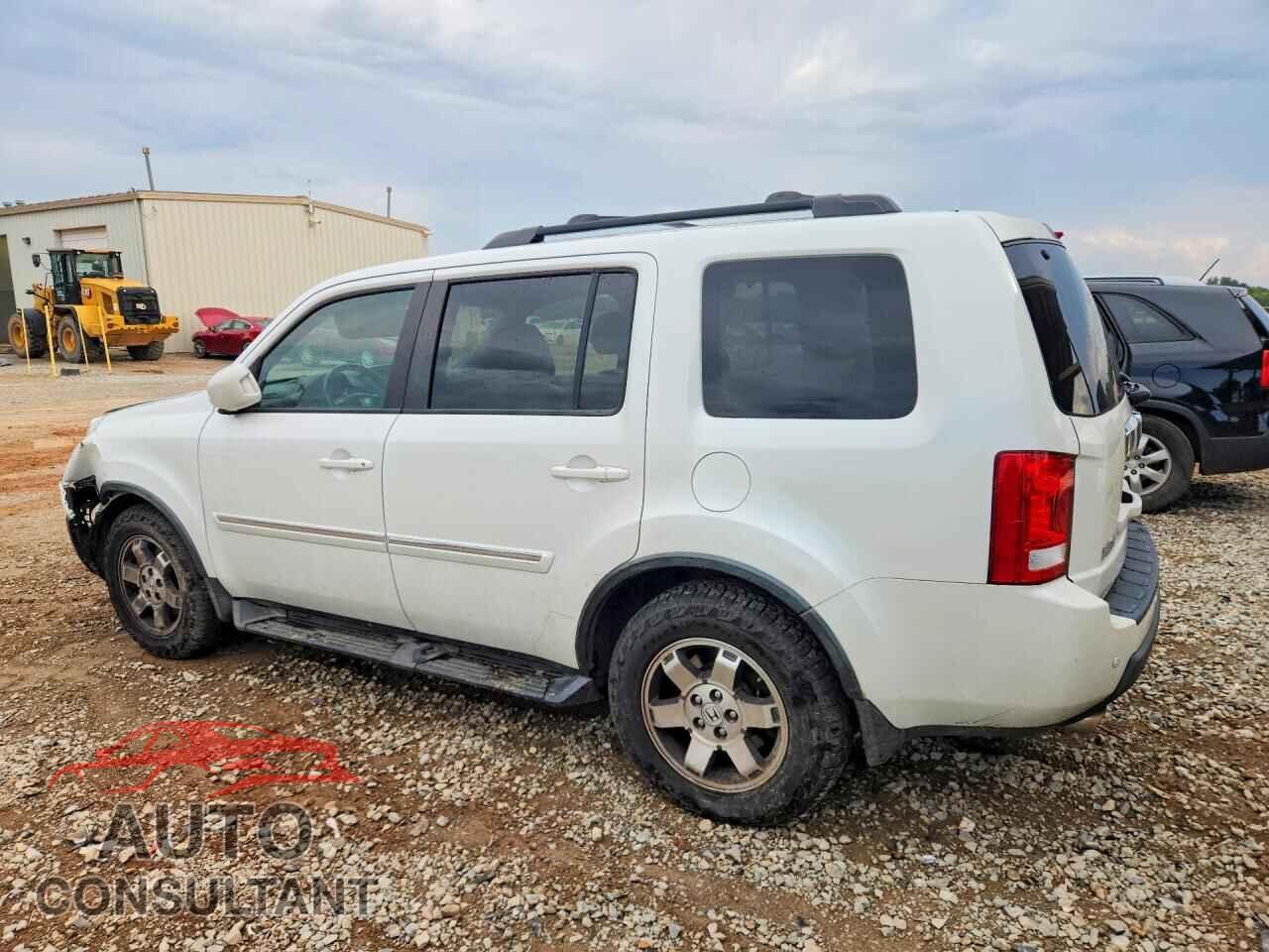 HONDA PILOT 2011 - 5FNYF4H9XBB009773