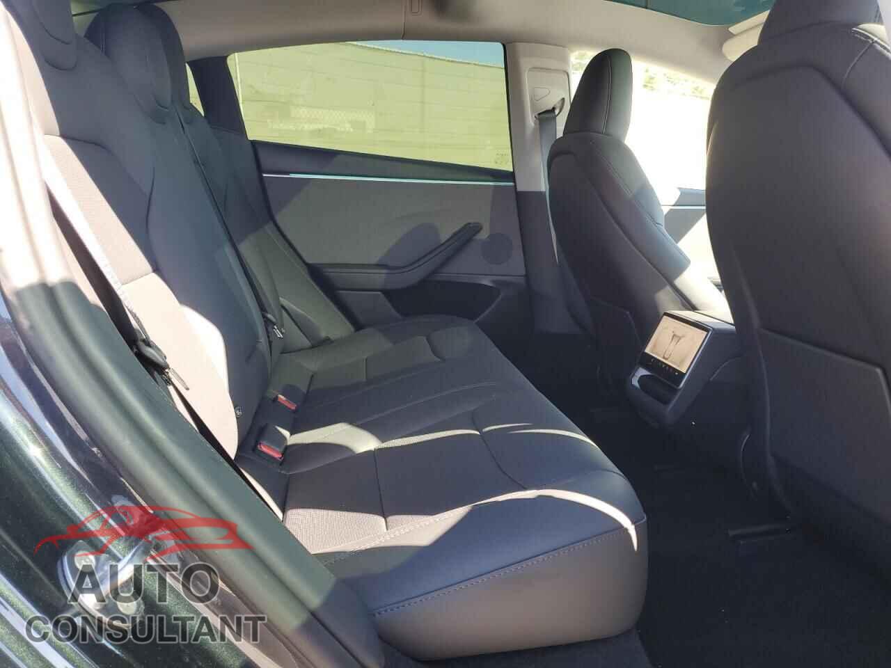 TESLA MODEL 3 2024 - 5YJ3E1EA2RF867887