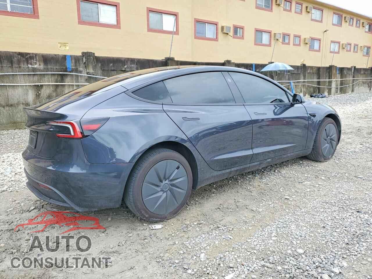 TESLA MODEL 3 2026 - 5YJ3E1EA4TF162807