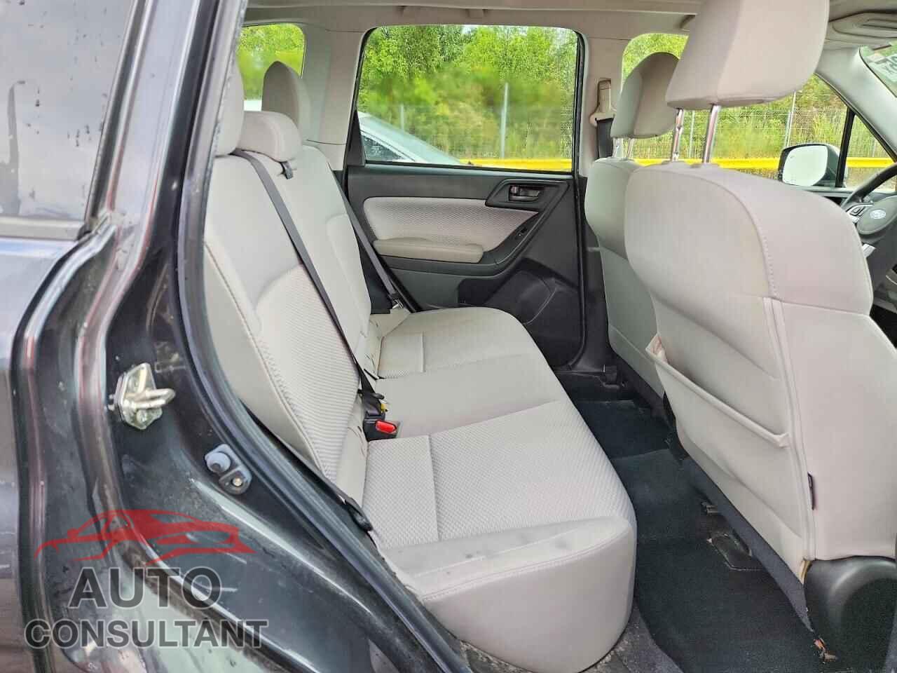 SUBARU FORESTER 2018 - JF2SJAGC2JH427440