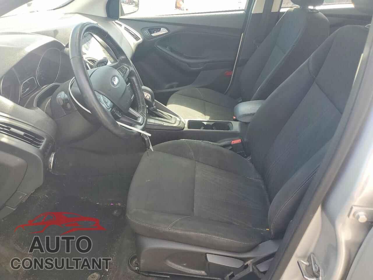 FORD FOCUS 2017 - 1FADP3F29HL219031