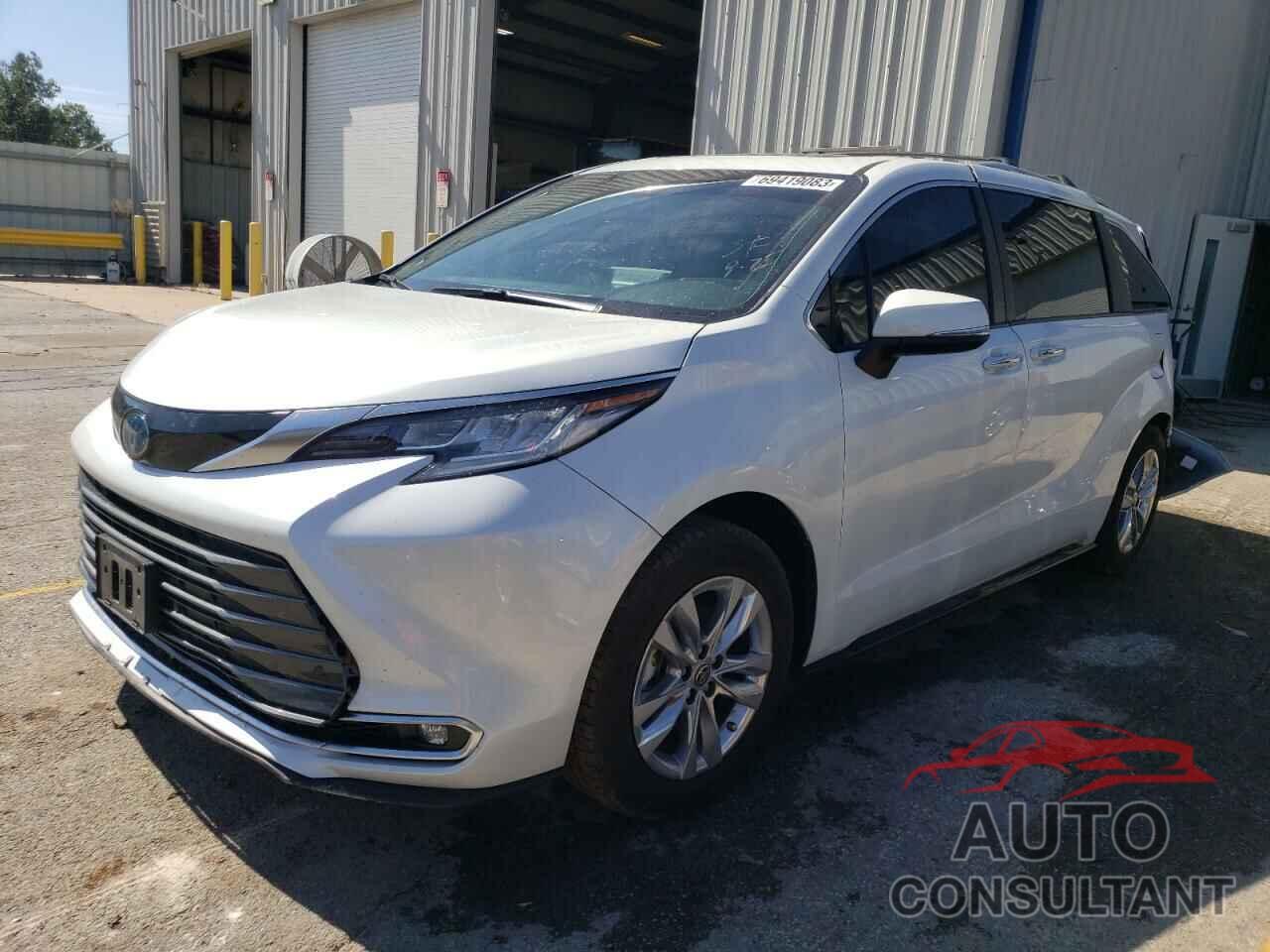 TOYOTA SIENNA 2022 - 5TDZRKEC6NS088665