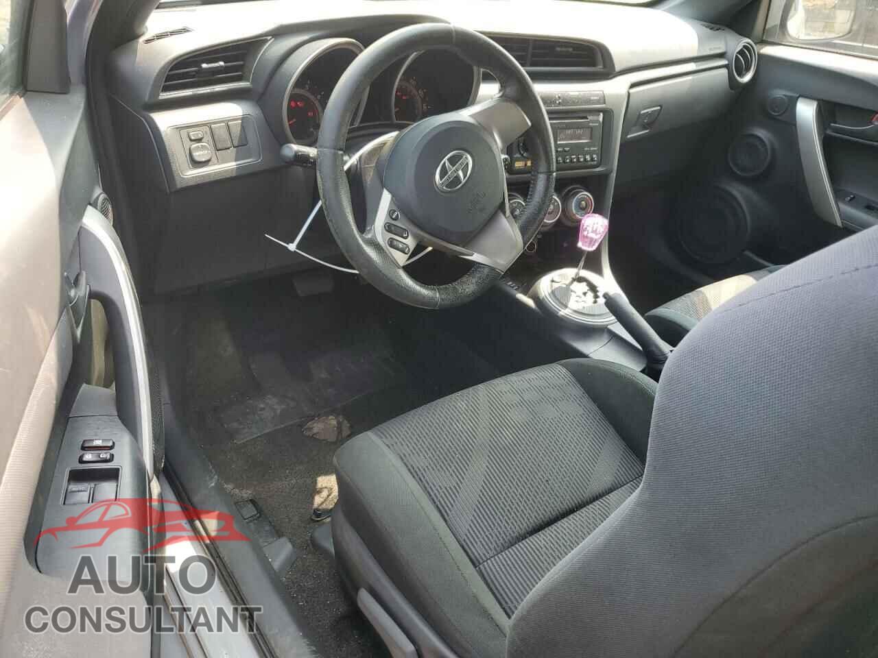 TOYOTA SCION 2012 - JTKJF5C76C3028941