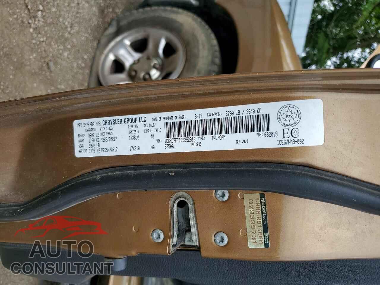 DODGE RAM 1500 2012 - 1C6RD7FT1CS252913