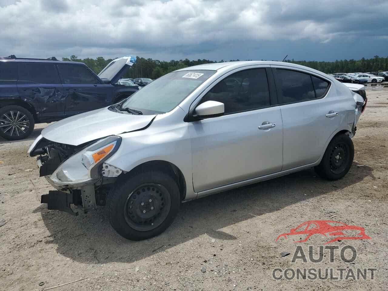 NISSAN VERSA 2019 - 3N1CN7AP3KL817460