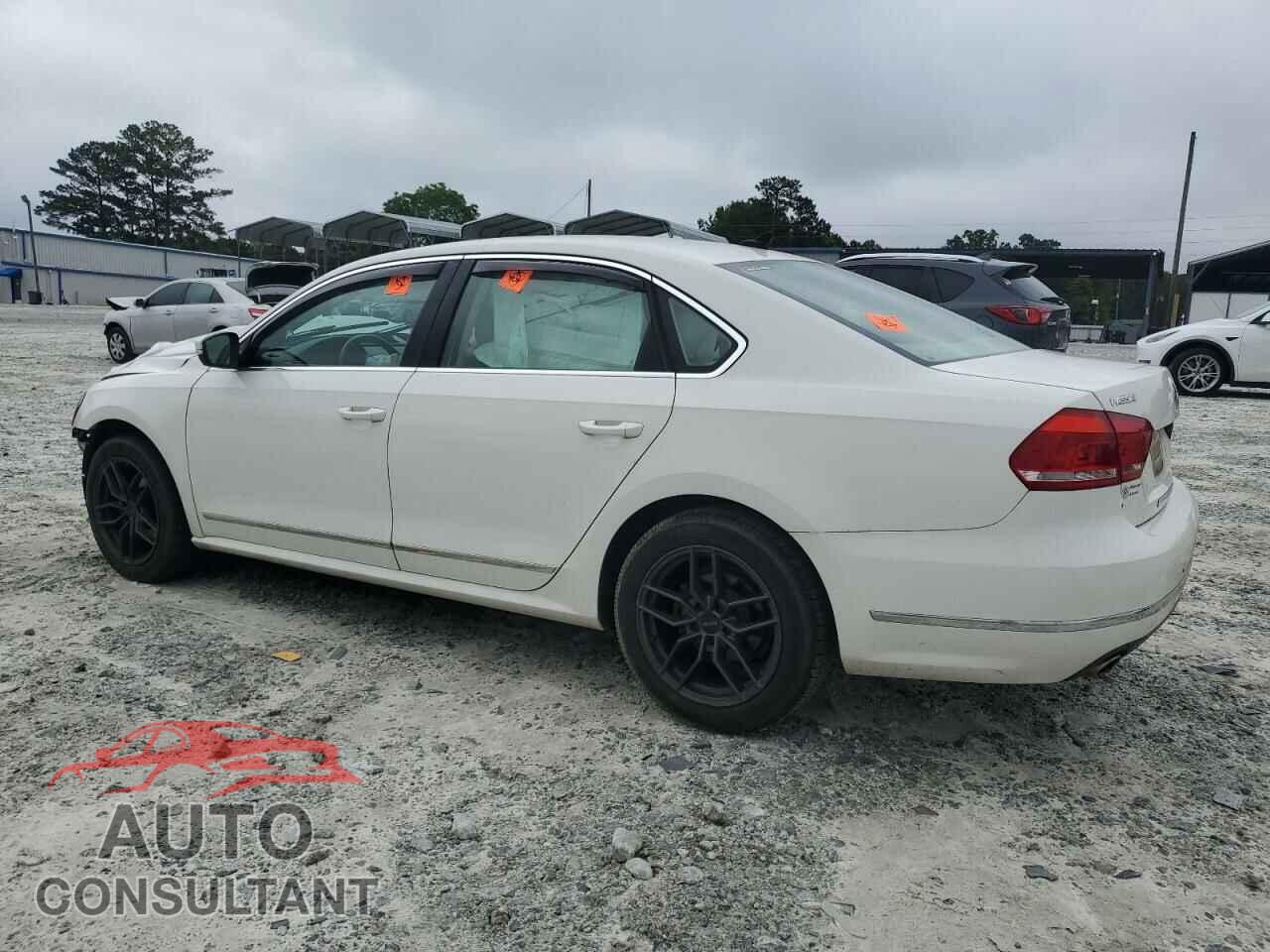 VOLKSWAGEN PASSAT 2015 - 1VWCV7A38FC004575