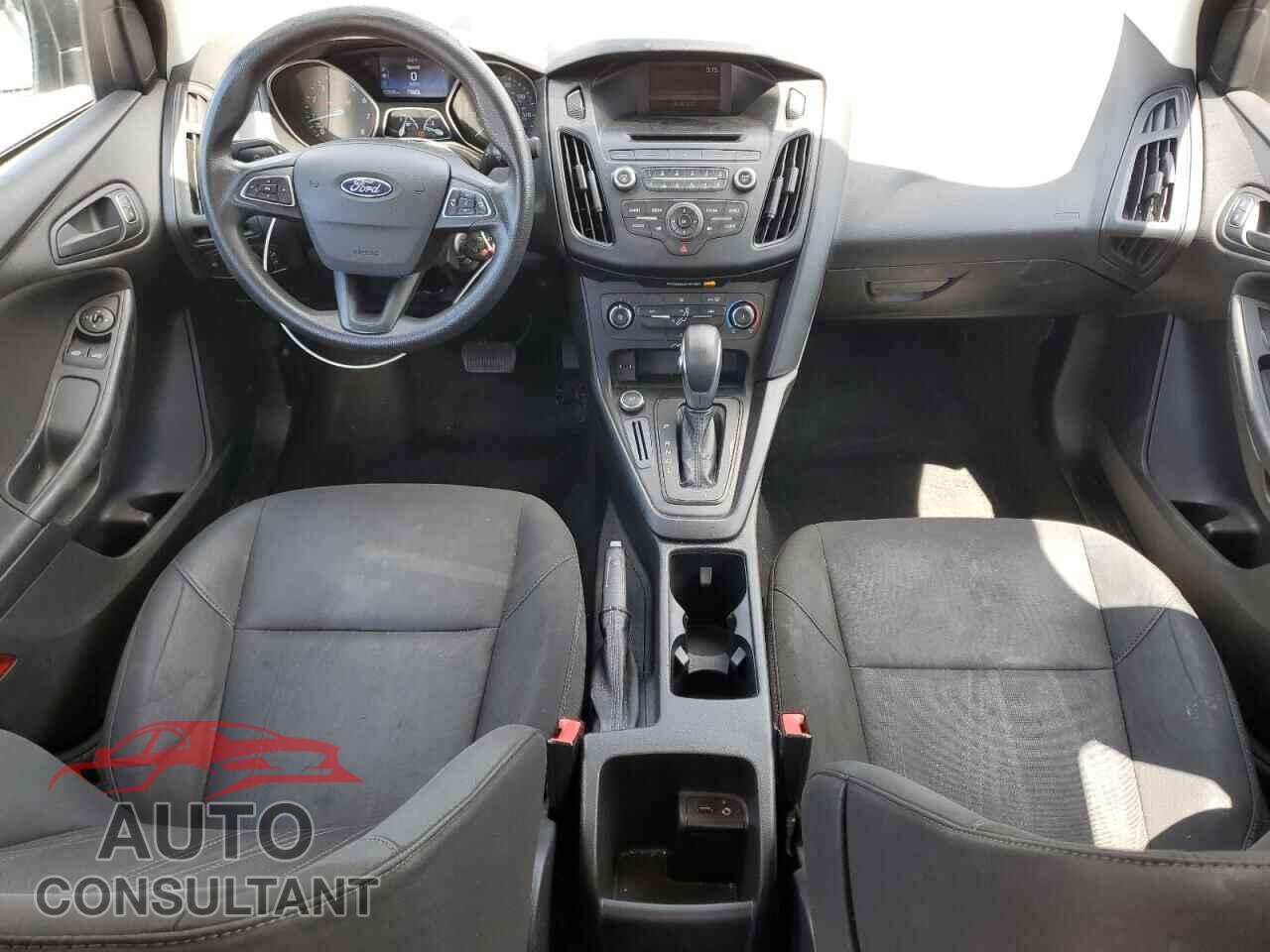 FORD FOCUS 2017 - 1FADP3E29HL234307