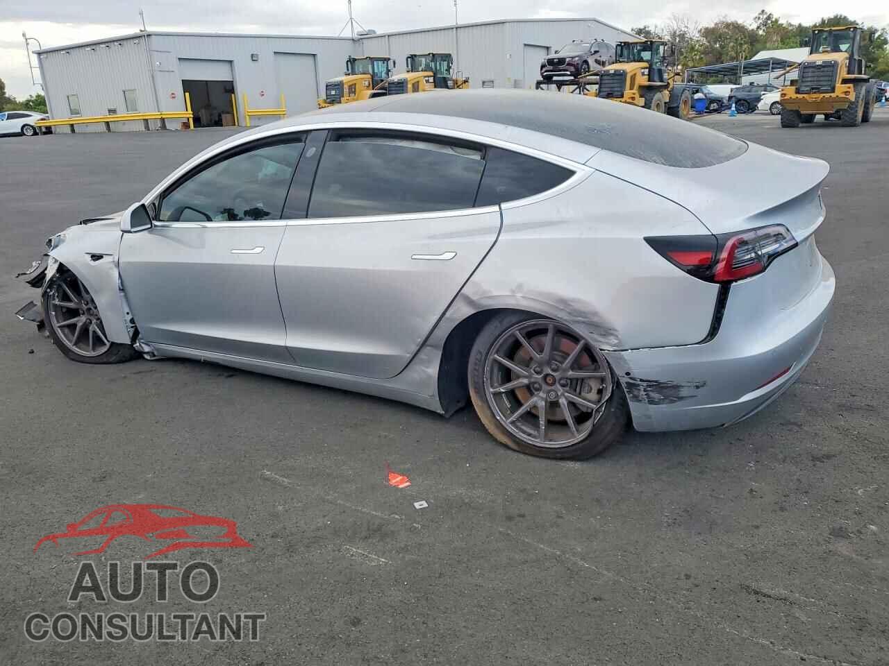 TESLA MODEL 3 2018 - 5YJ3E1EB7JF099515