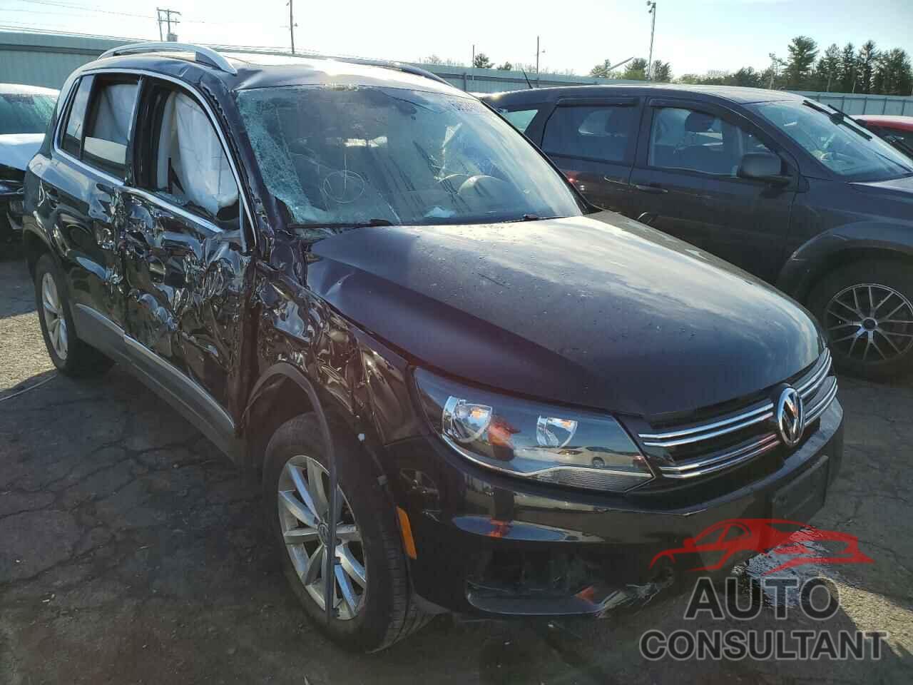 VOLKSWAGEN TIGUAN 2017 - WVGSV7AX4HK019063