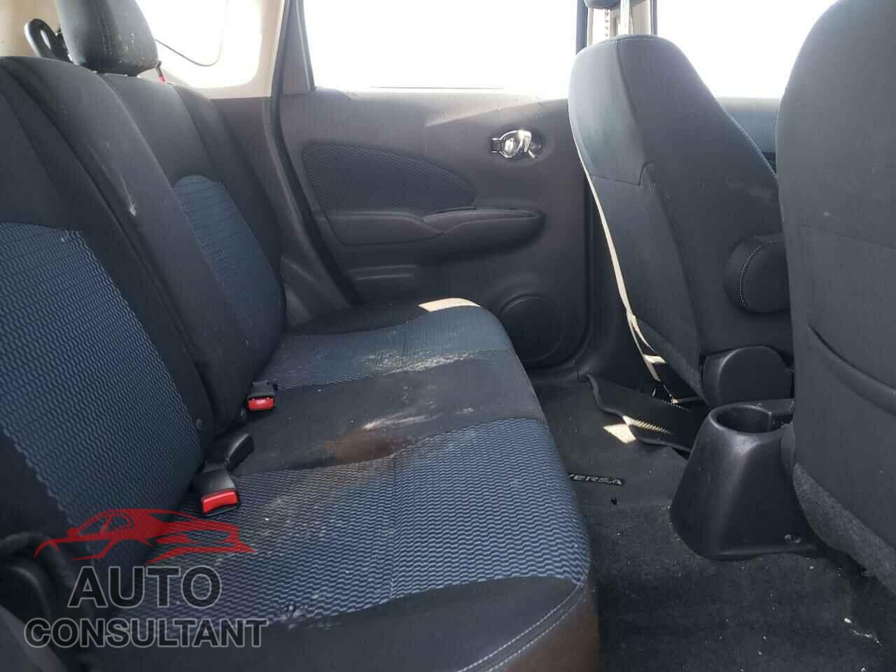 NISSAN VERSA 2019 - 3N1CE2CP3KL358379