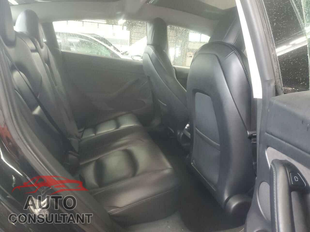TESLA MODEL 3 2022 - 5YJ3E1EA6NF286645
