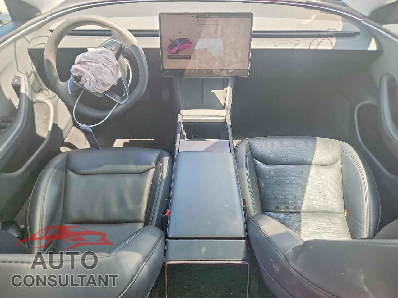 TESLA MODEL 3 2024 - 5YJ3E1EA3RF734782