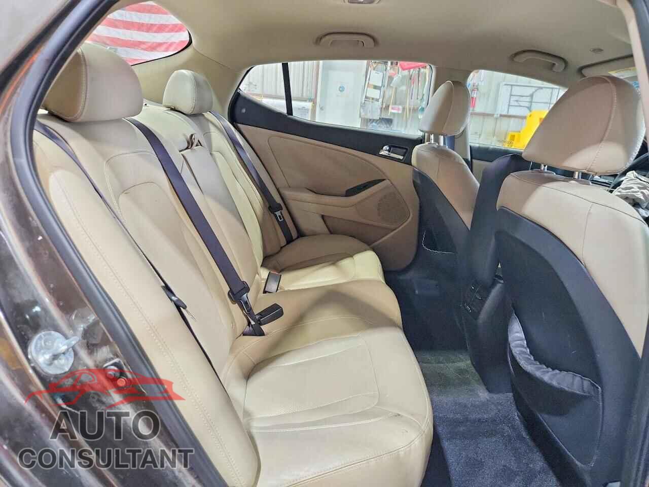 KIA OPTIMA 2011 - KNAGN4A76B5075808