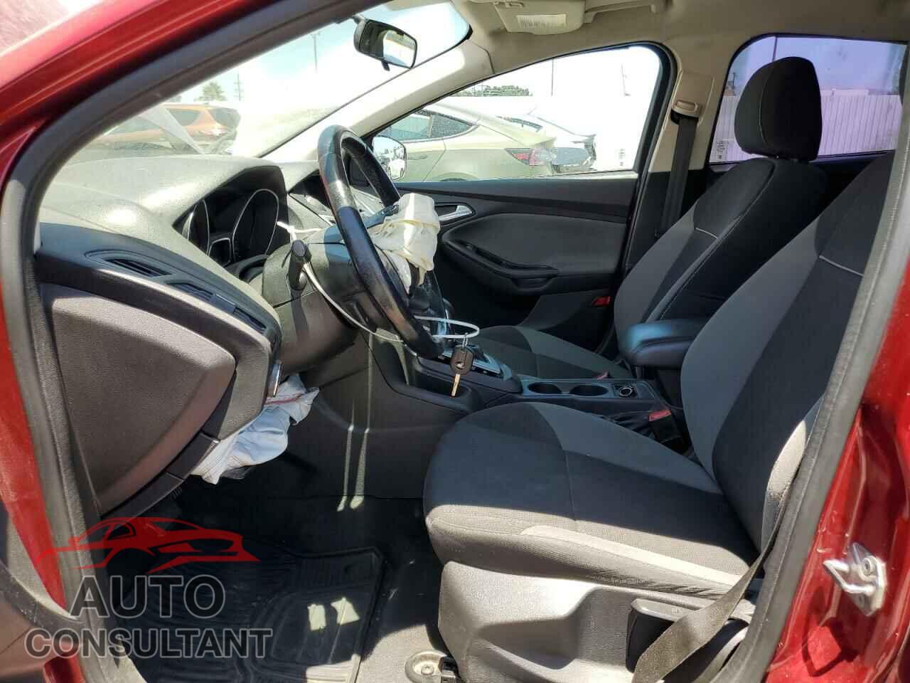 FORD FOCUS 2014 - 1FADP3F2XEL294557
