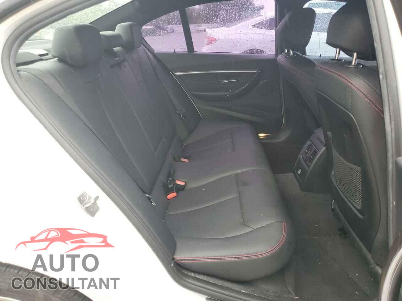 BMW 3 SERIES 2016 - WBA8E9G55GNU30210