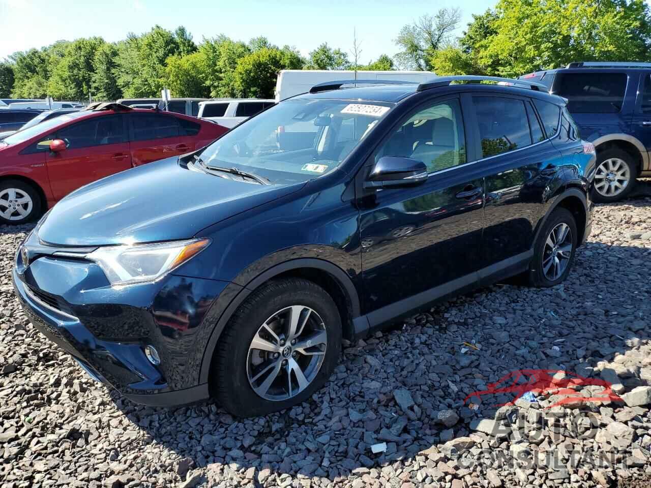 TOYOTA RAV4 2017 - JTMRFREV2HJ135484