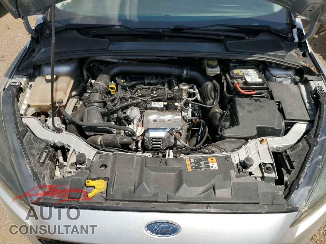 FORD FOCUS 2018 - 1FADP3FE4JL330263