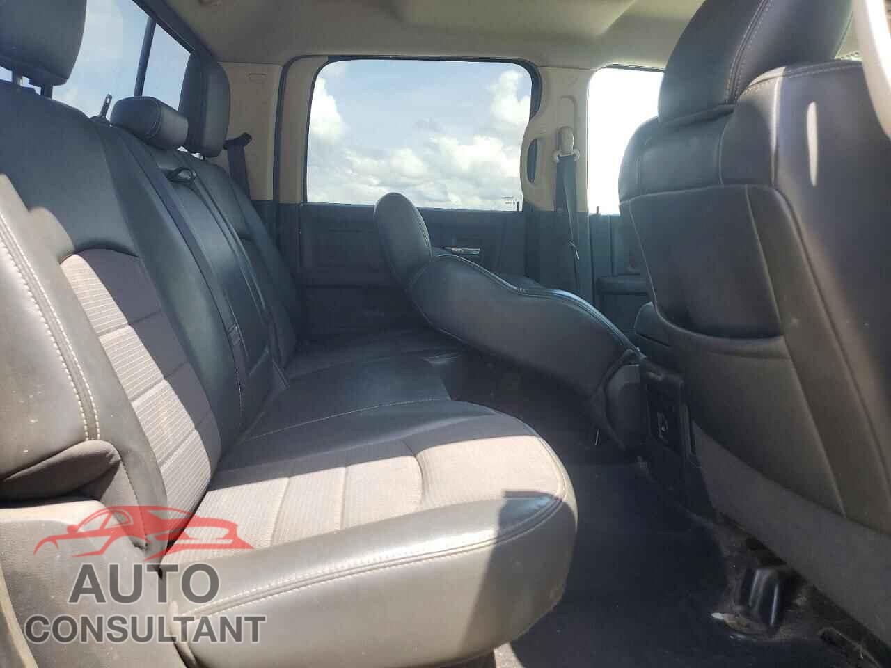 DODGE RAM 1500 2012 - 1C6RD7MT6CS175975