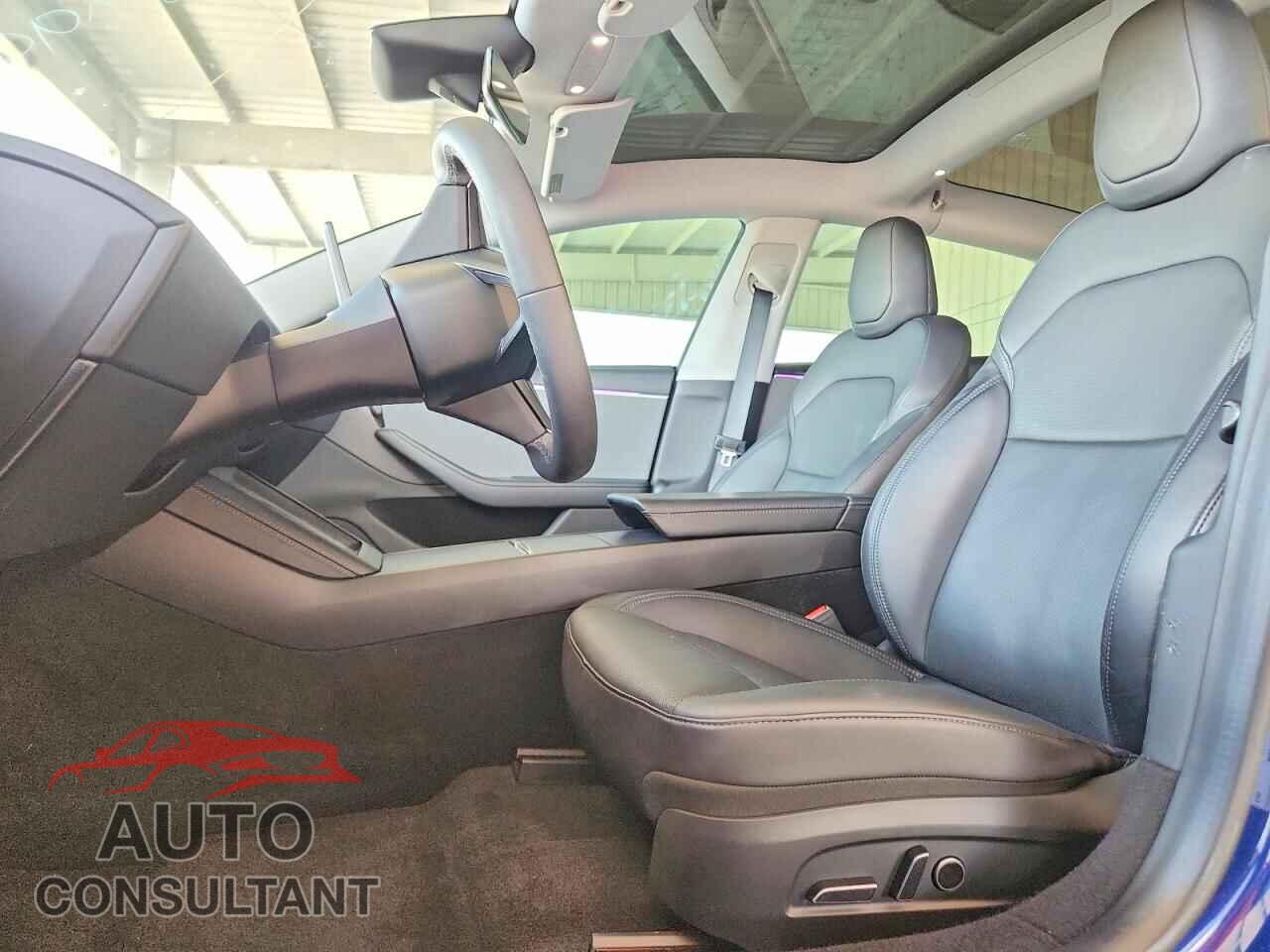 TESLA MODEL 3 2024 - 5YJ3E1EA2RF717648