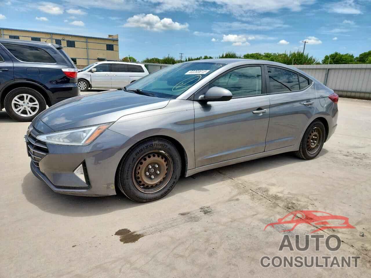HYUNDAI ELANTRA 2019 - 5NPD74LF7KH406996