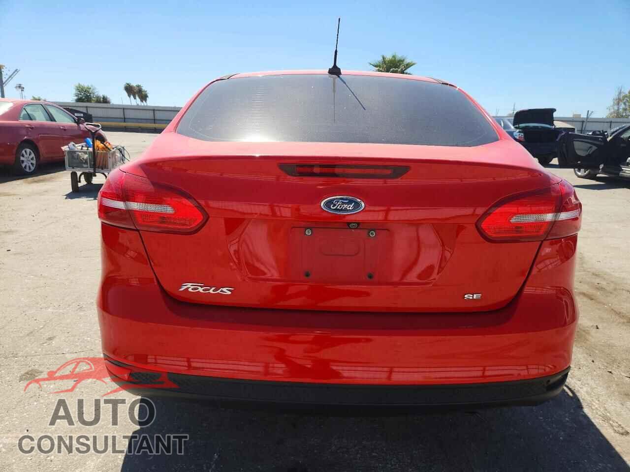FORD FOCUS 2015 - 1FADP3F26FL294511