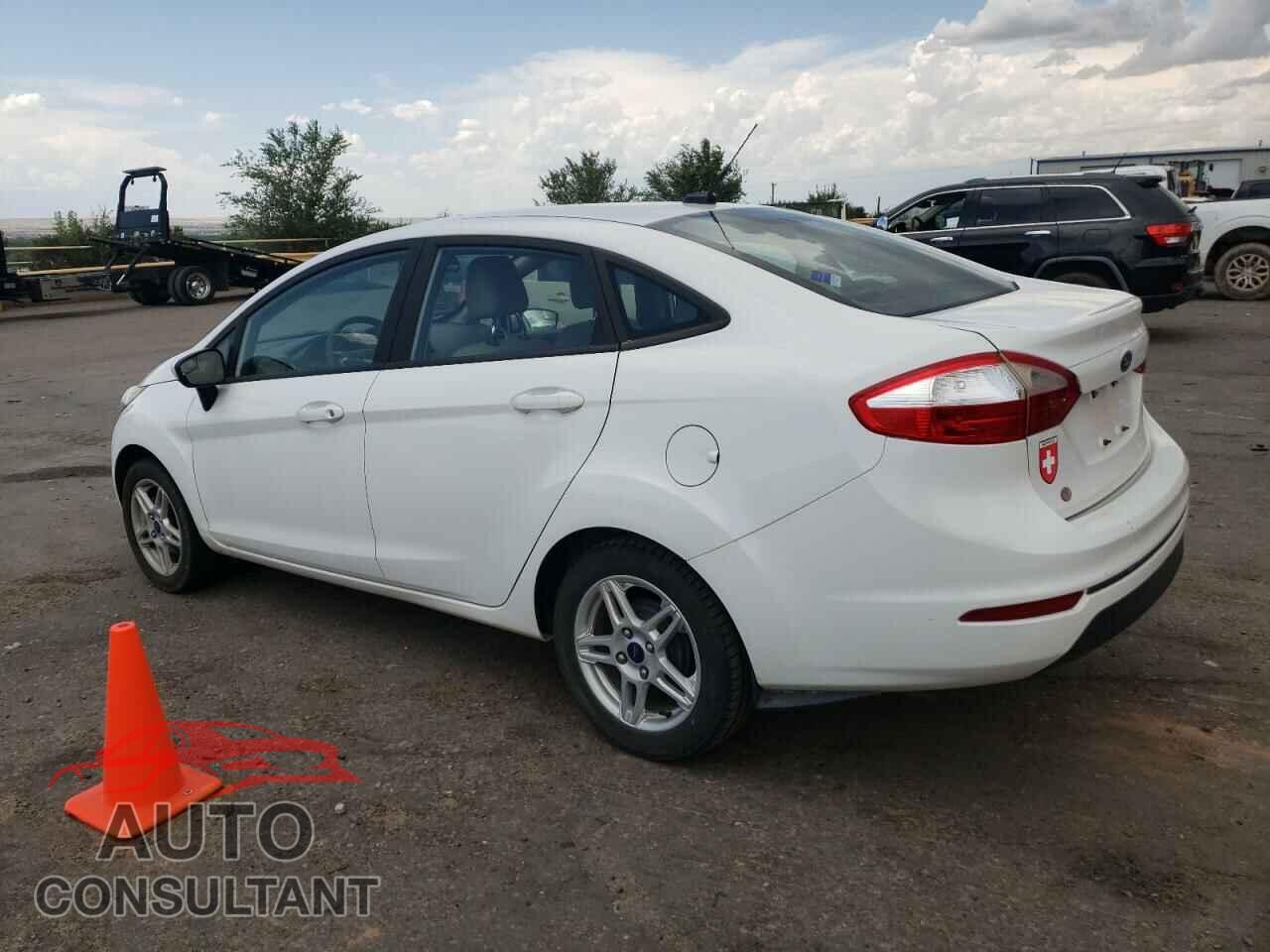FORD FIESTA 2017 - 3FADP4BJ2HM171860