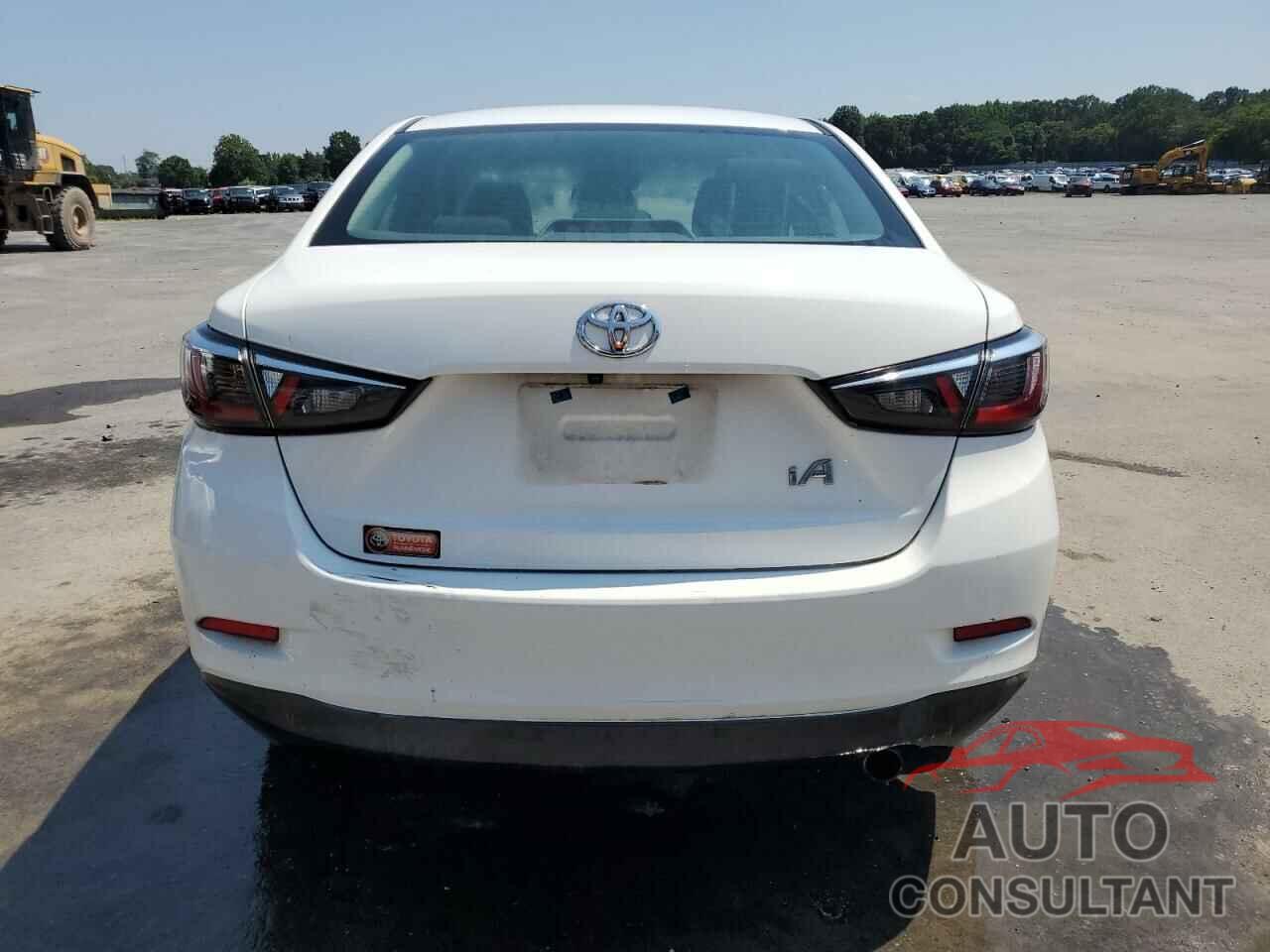 TOYOTA YARIS 2018 - 3MYDLBYV6JY313387
