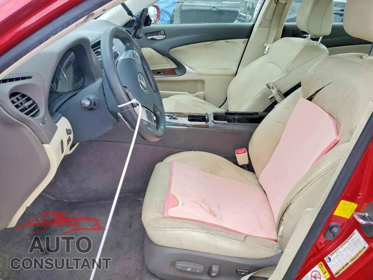LEXUS IS 2012 - JTHBF5C21C5168043