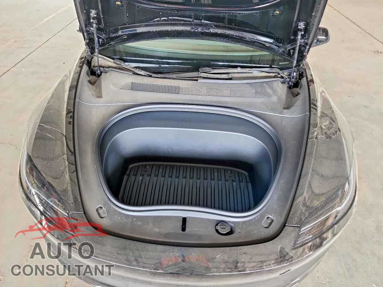 TESLA MODEL 3 2026 - 5YJ3E1EB1TF200096