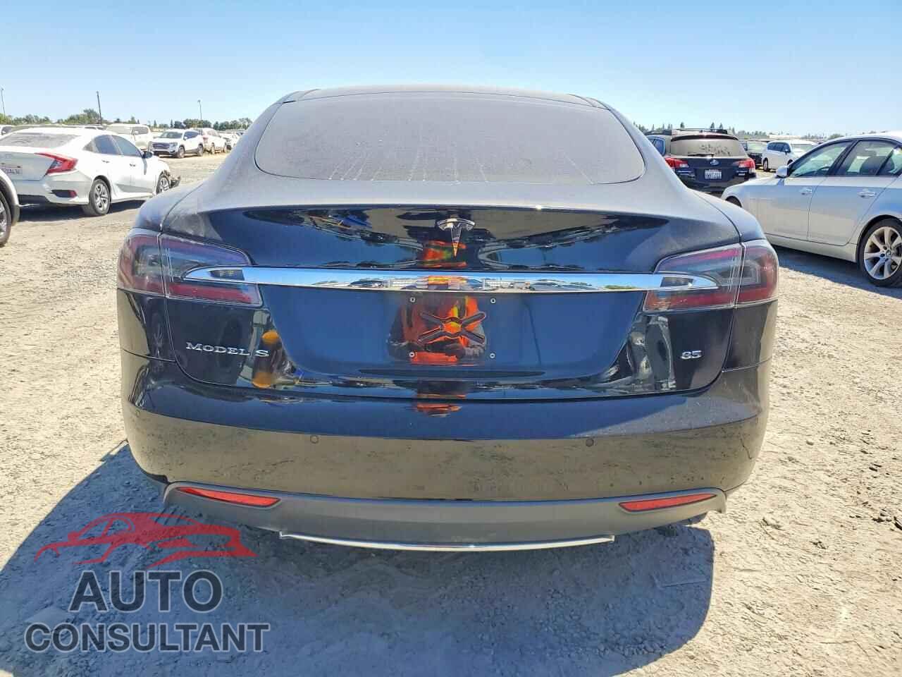 TESLA MODEL S 2015 - 5YJSA1E15FF105687