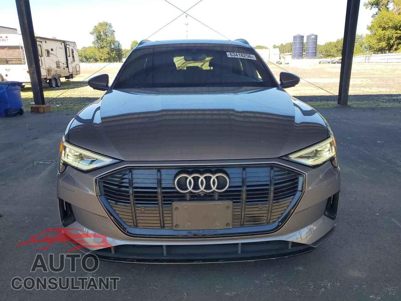 AUDI E-TRON 2023 - WA1LAAGE7PB022801