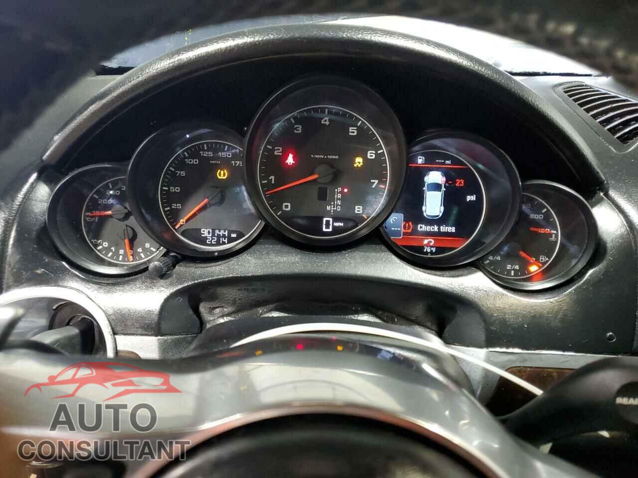 PORSCHE CAYENNE 2016 - WP1AA2A29GLA00857