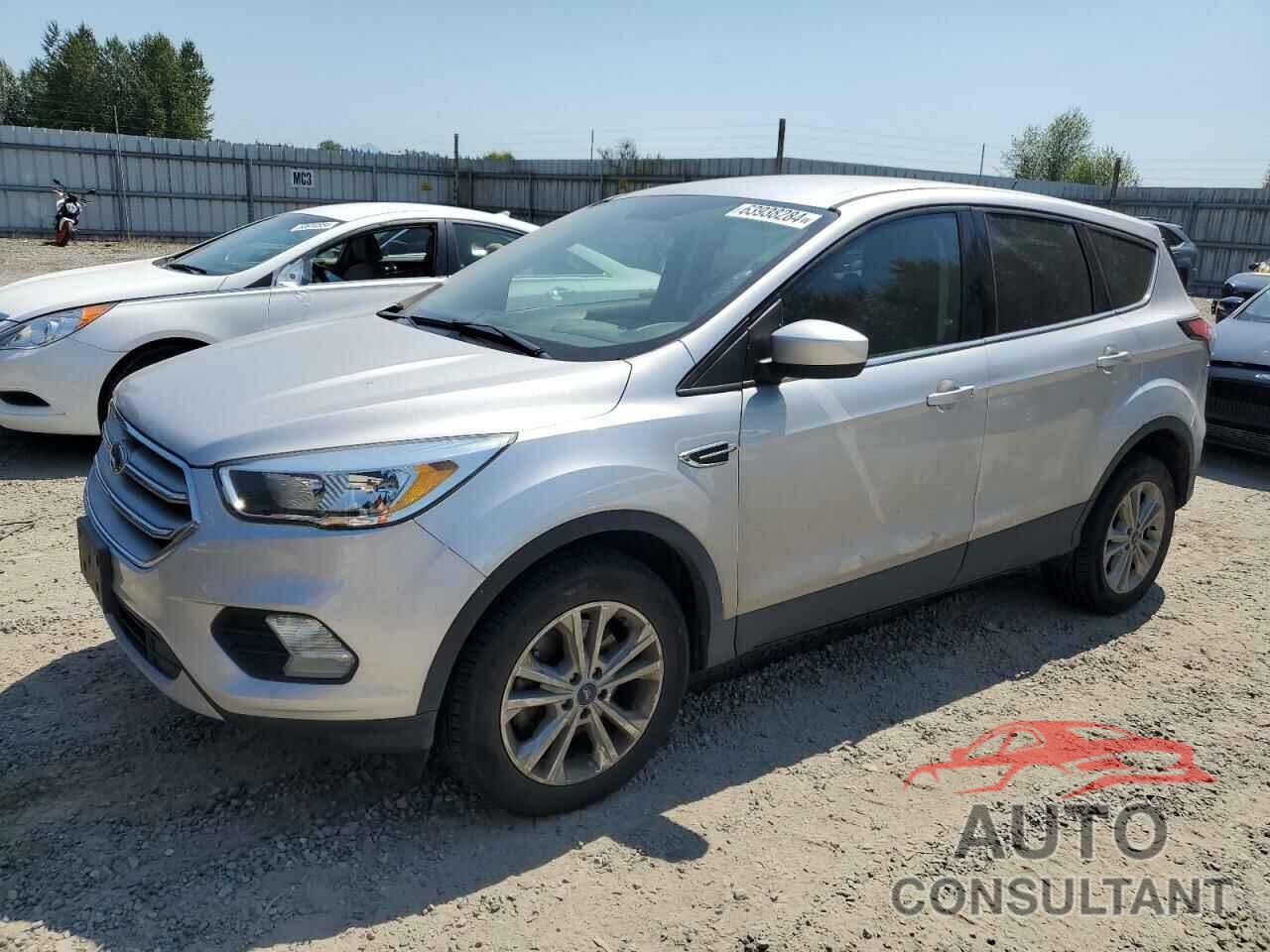 FORD ESCAPE 2017 - 1FMCU9G98HUC02899