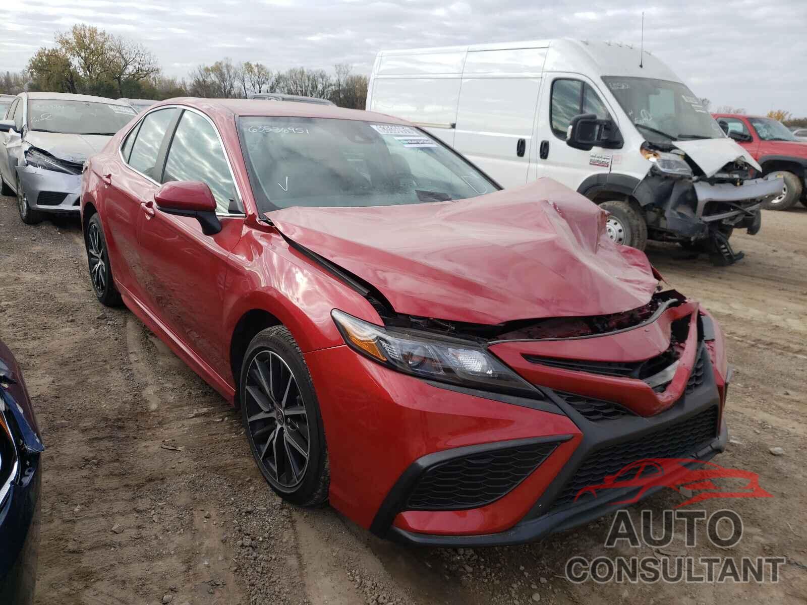TOYOTA CAMRY 2021 - 4T1G11AK5MU415939