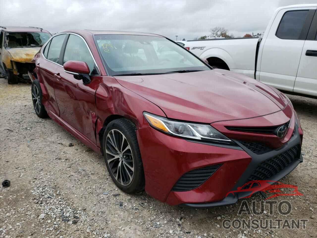 TOYOTA CAMRY 2018 - 4T1B11HK1JU629323