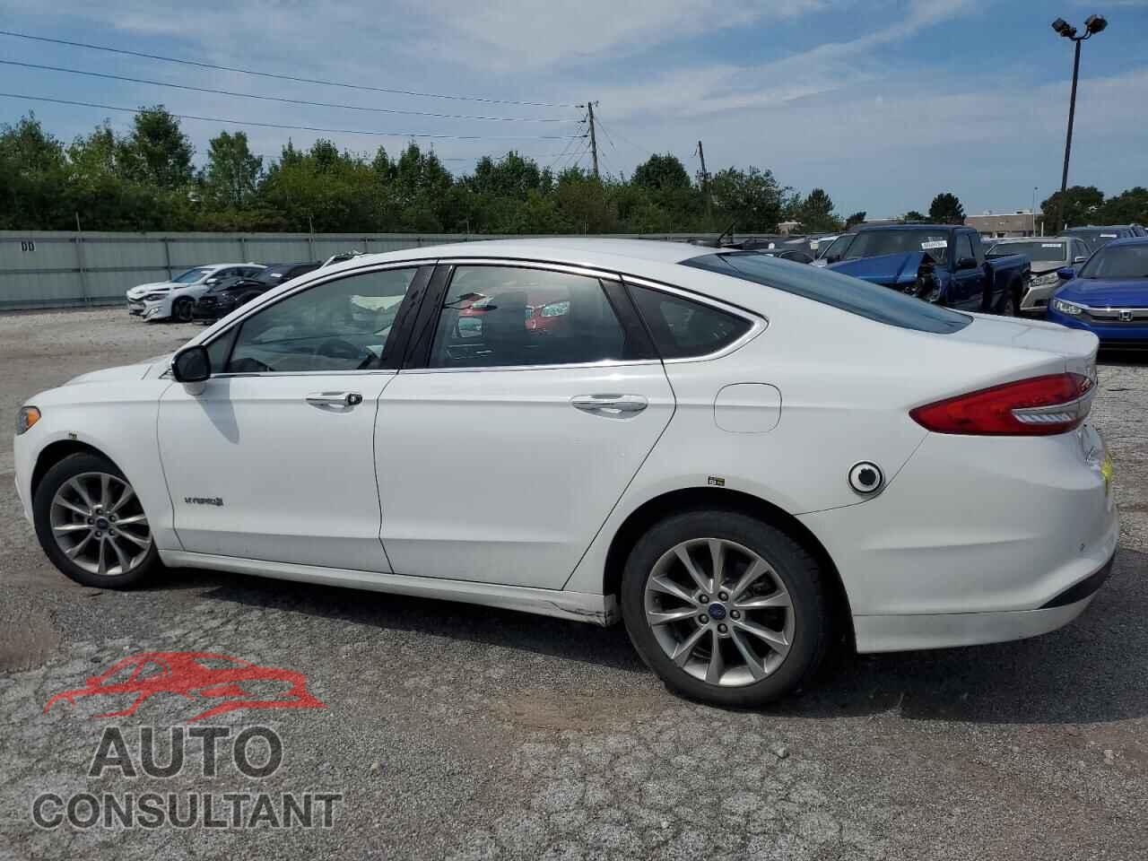 FORD FUSION 2017 - 3FA6P0LU2HR410031