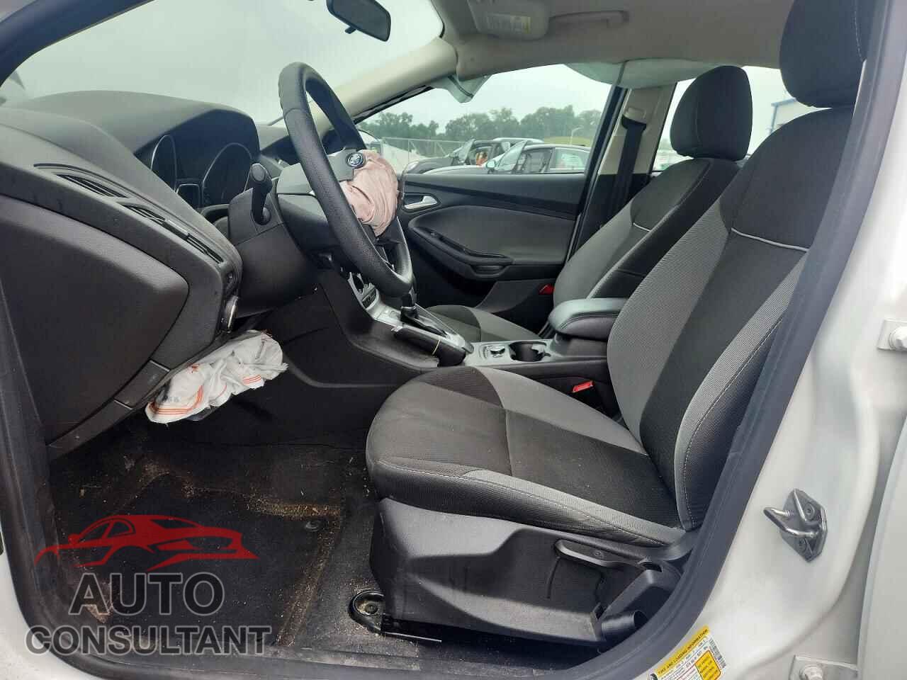 FORD FOCUS 2014 - 1FADP3F20EL411112