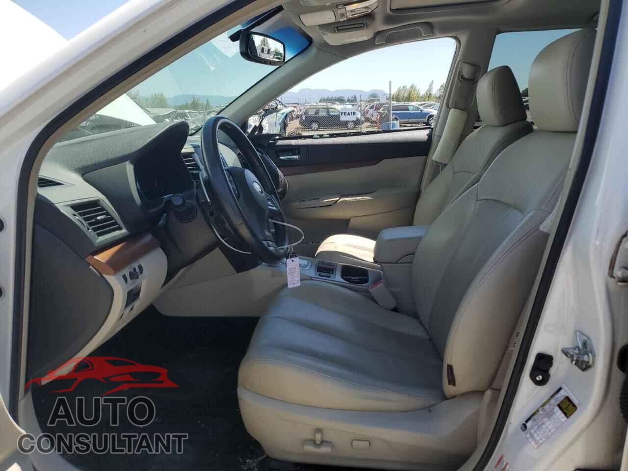 SUBARU OUTBACK 2013 - 4S4BRBKC1D3301636