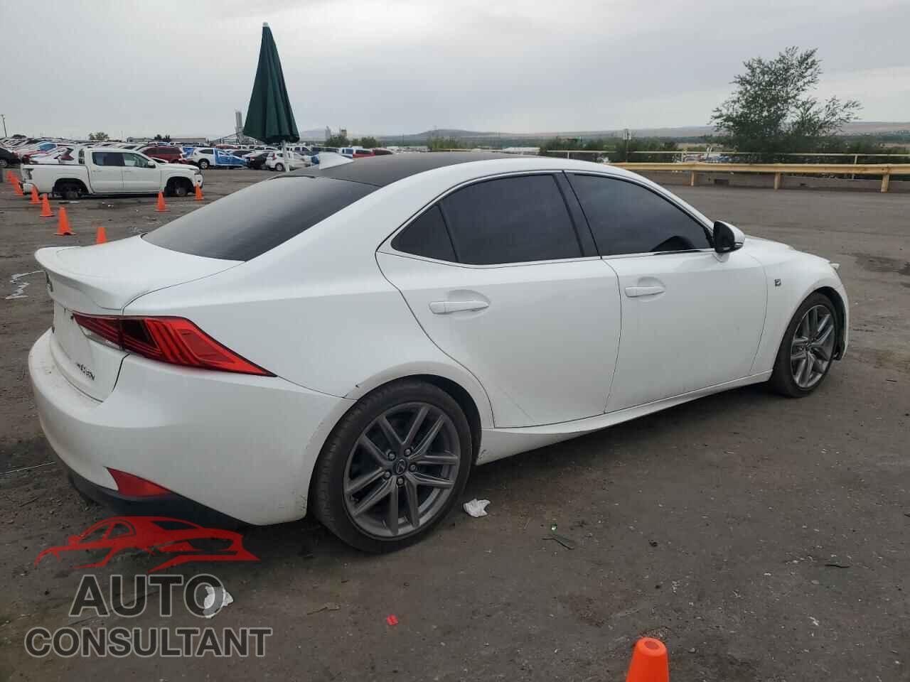 LEXUS IS 2017 - JTHCE1D26H5013235