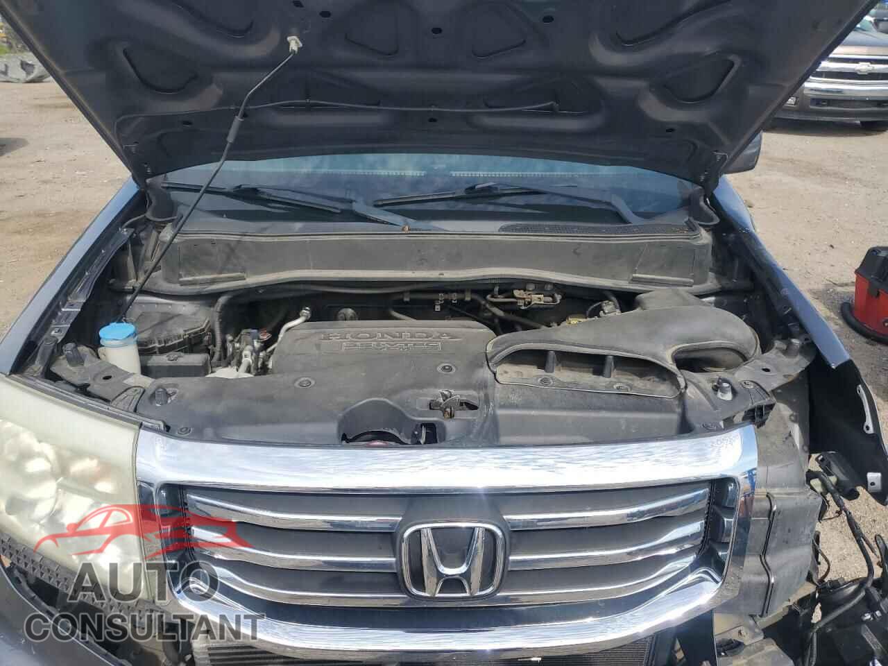 HONDA PILOT 2013 - 5FNYF4H56DB022732