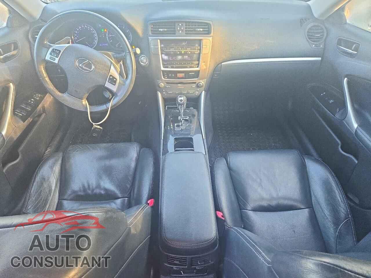 LEXUS IS 2012 - JTHCF5C26C5058836