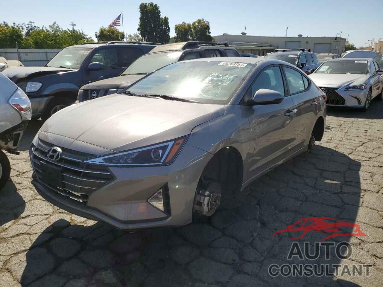 HYUNDAI ELANTRA 2020 - KMHD84LF1LU105897