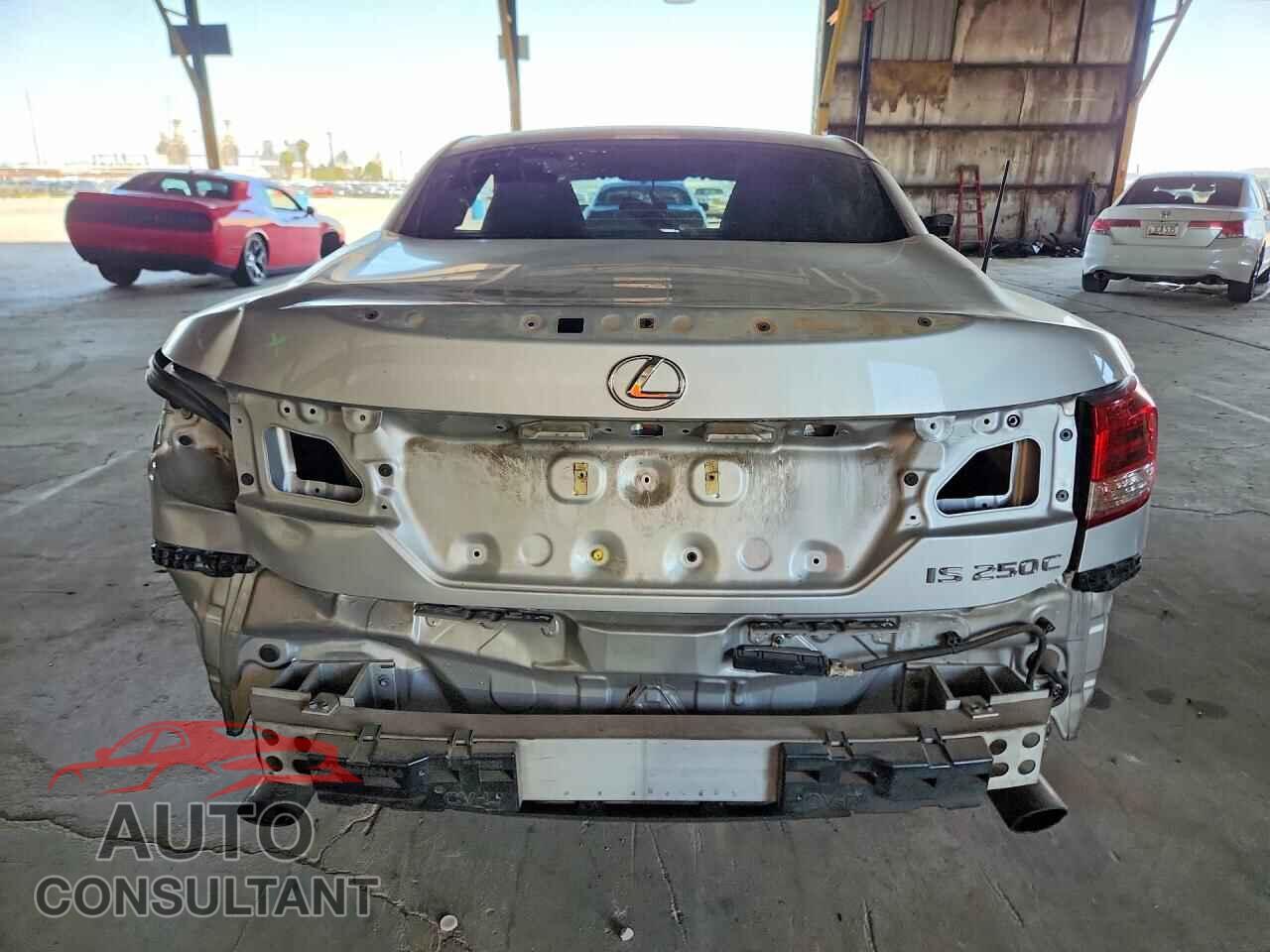 LEXUS IS 2011 - JTHFF2C2XB2518236
