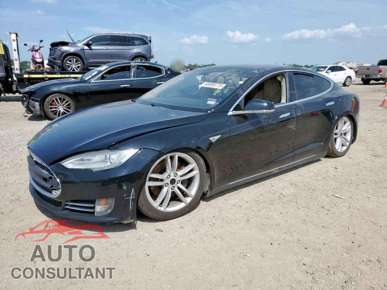 TESLA MODEL S 2014 - 5YJSA1H18EFP41224