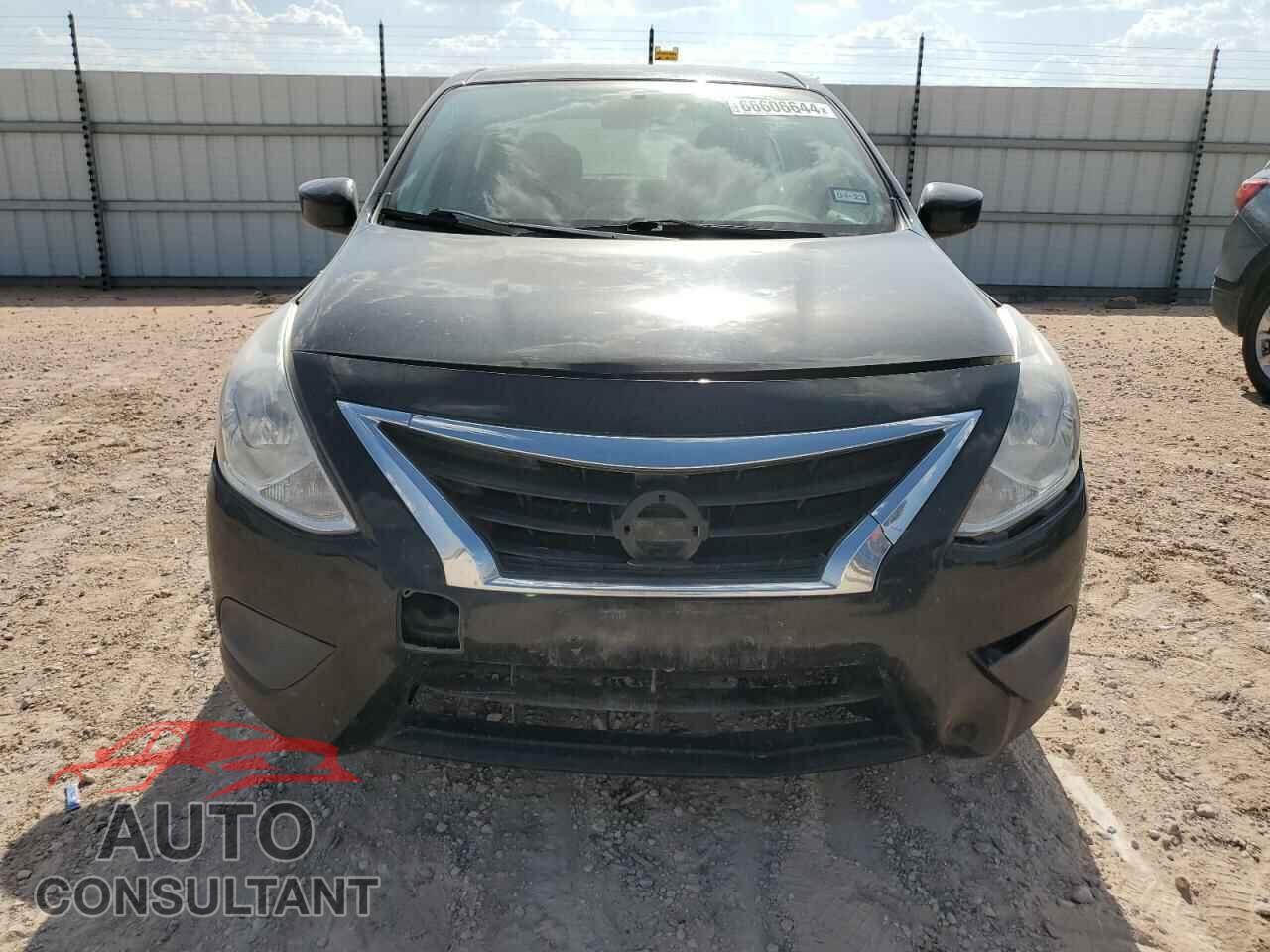 NISSAN VERSA 2017 - 3N1CN7AP3HL857434