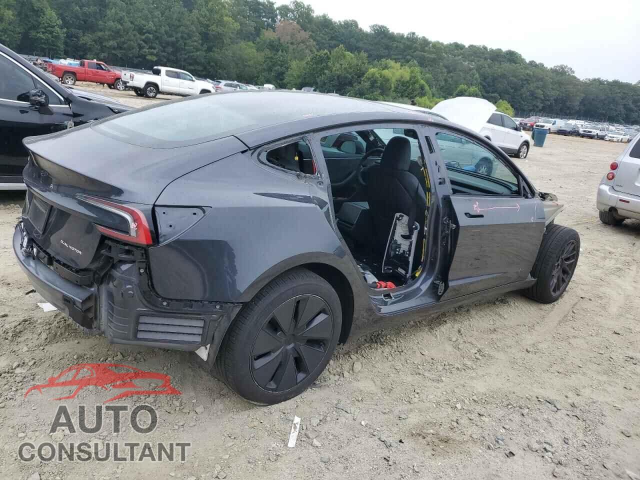 TESLA MODEL 3 2024 - 5YJ3E1EB0RF755601