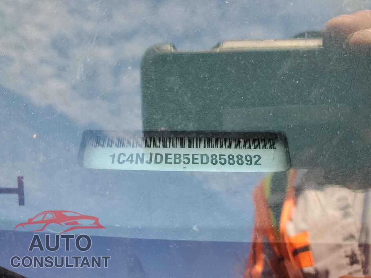 JEEP COMPASS 2014 - 1C4NJDEB5ED858892