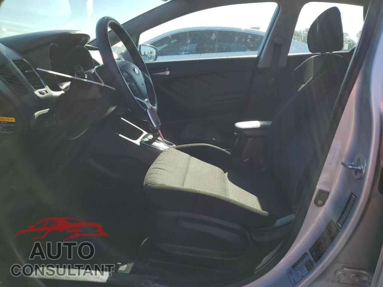 KIA FORTE 2017 - 3KPFK4A70HE114106