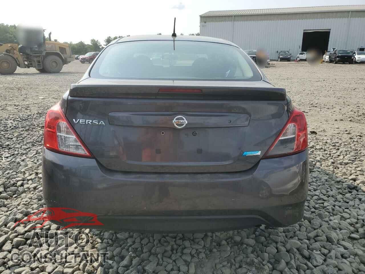 NISSAN VERSA 2015 - 3N1CN7AP9FL820000